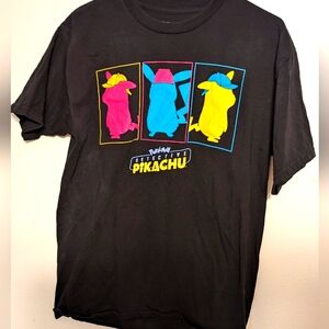 Pokemon detective Pikachu shirt size med